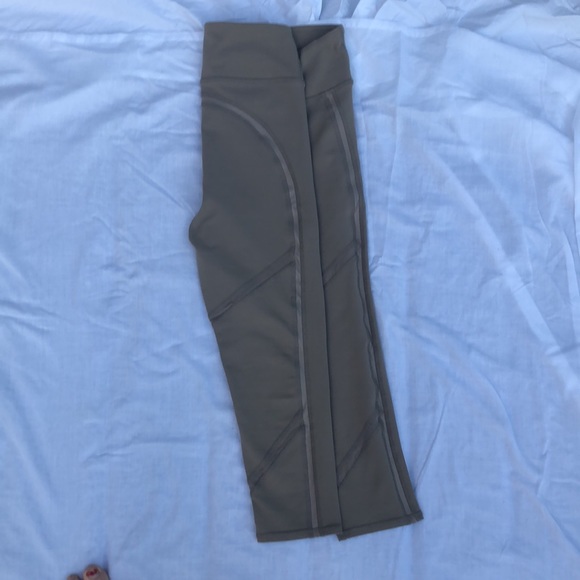 Alo mid rise mesh-inset cropped leggings - Picture 2 of 4